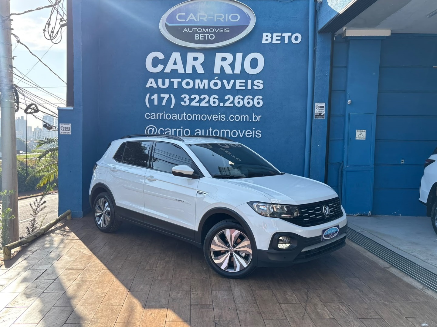 VOLKSWAGEN T-CROSS