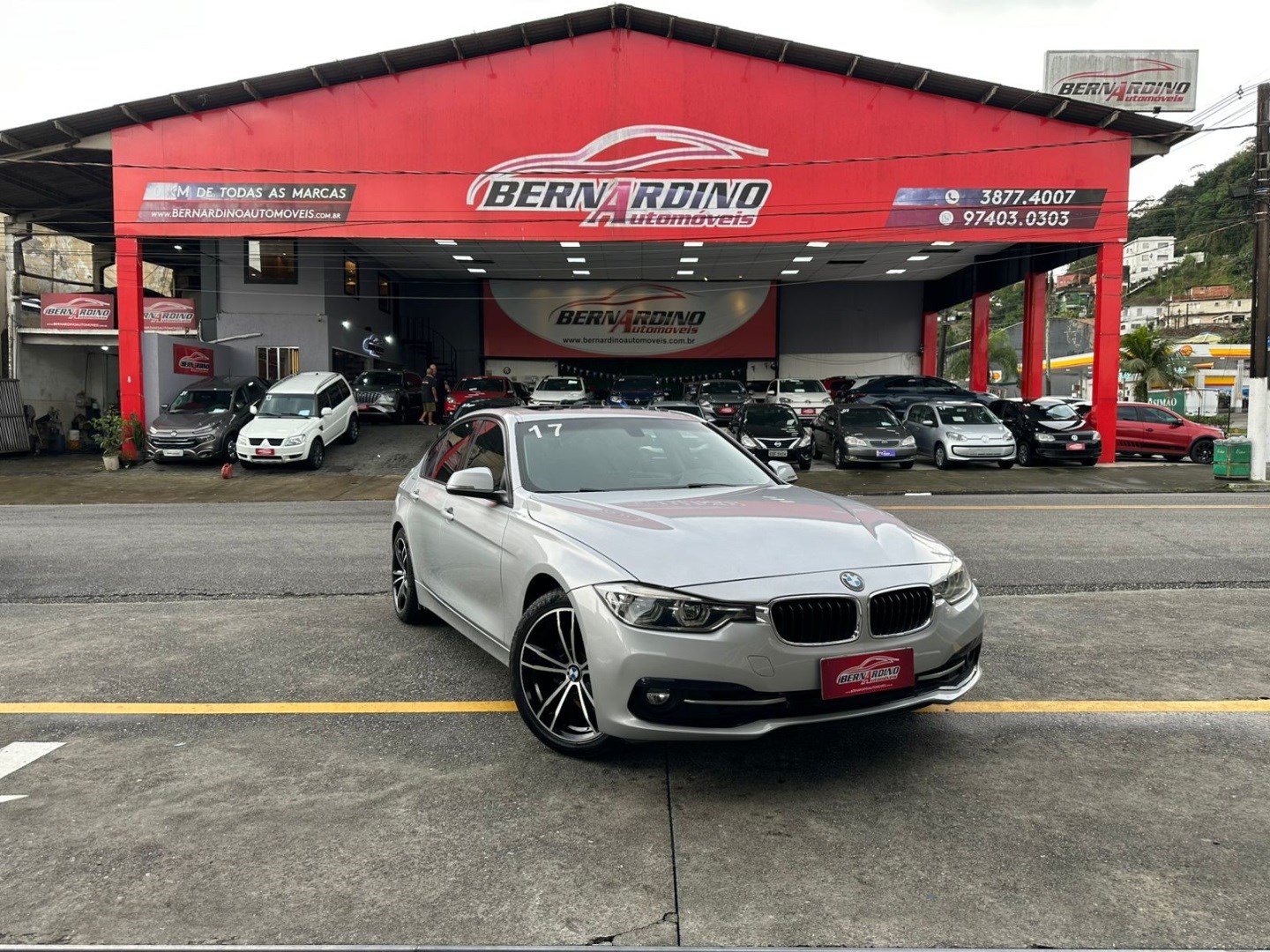 BMW 320i