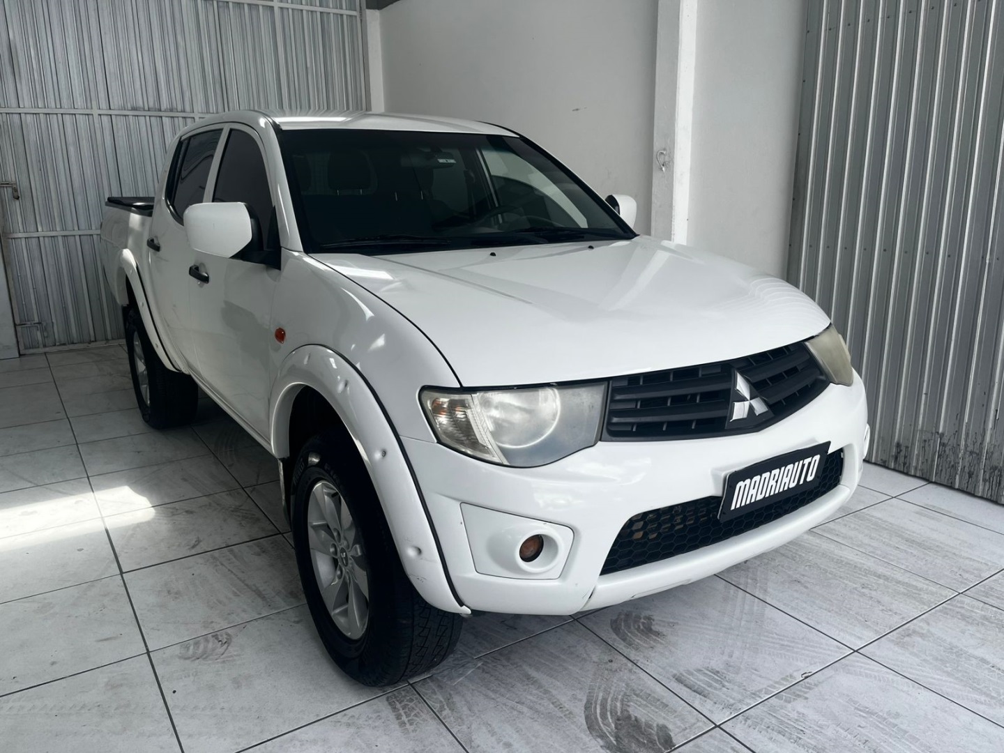 MITSUBISHI L200 TRITON