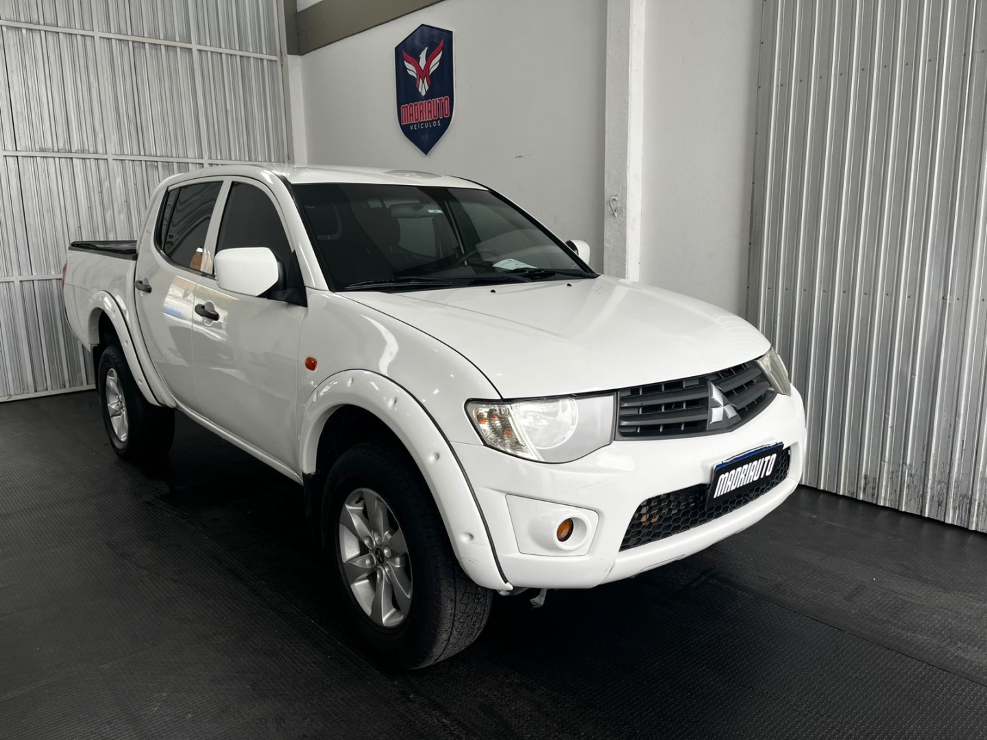 MITSUBISHI L200 TRITON