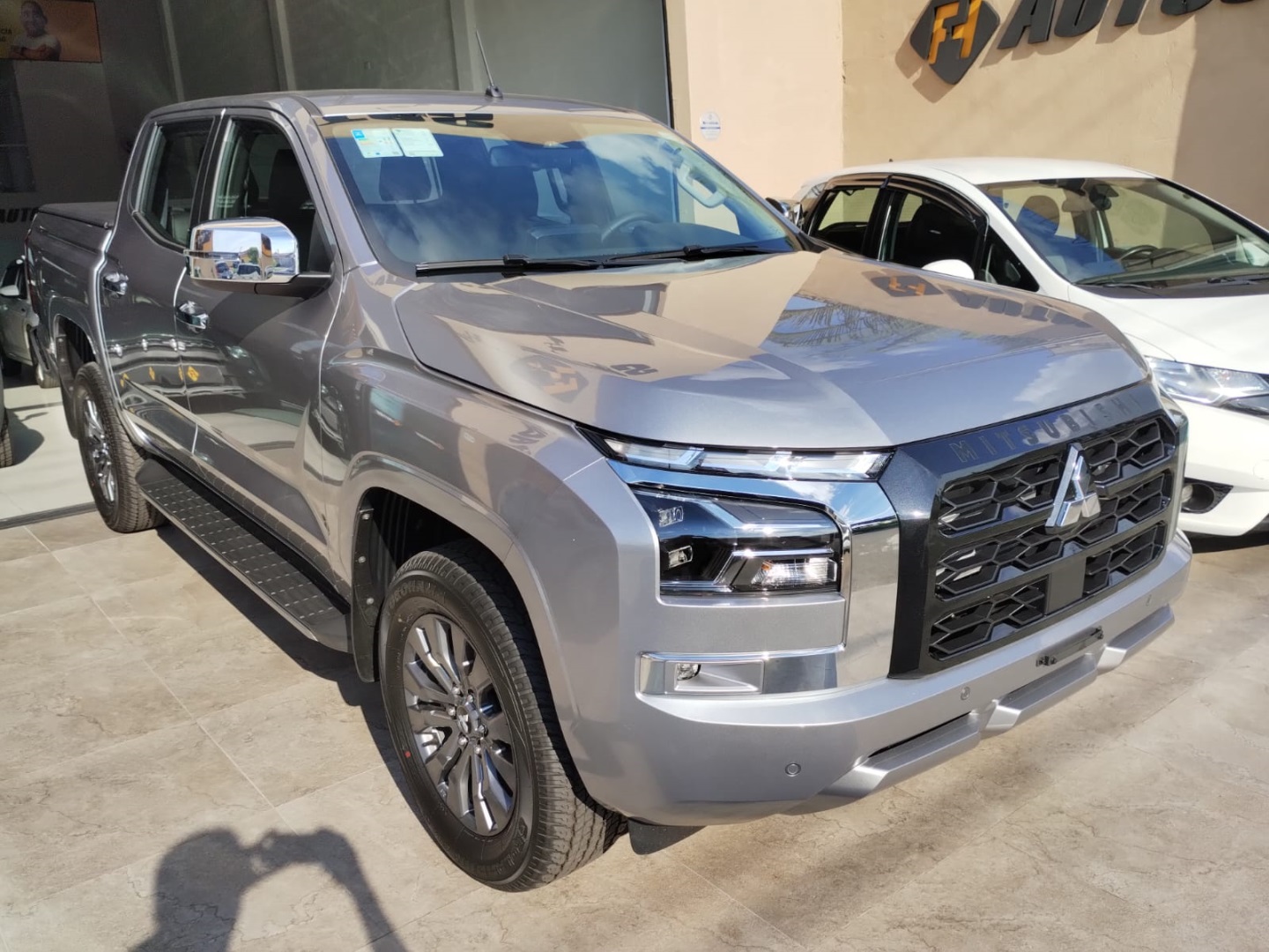 MITSUBISHI TRITON
