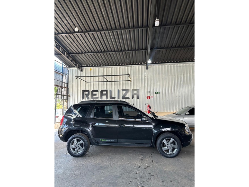 RENAULT DUSTER
