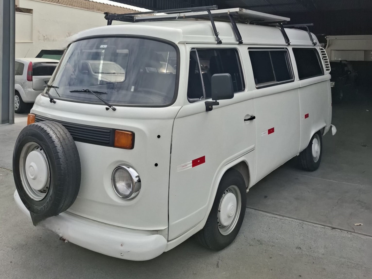 VOLKSWAGEN KOMBI
