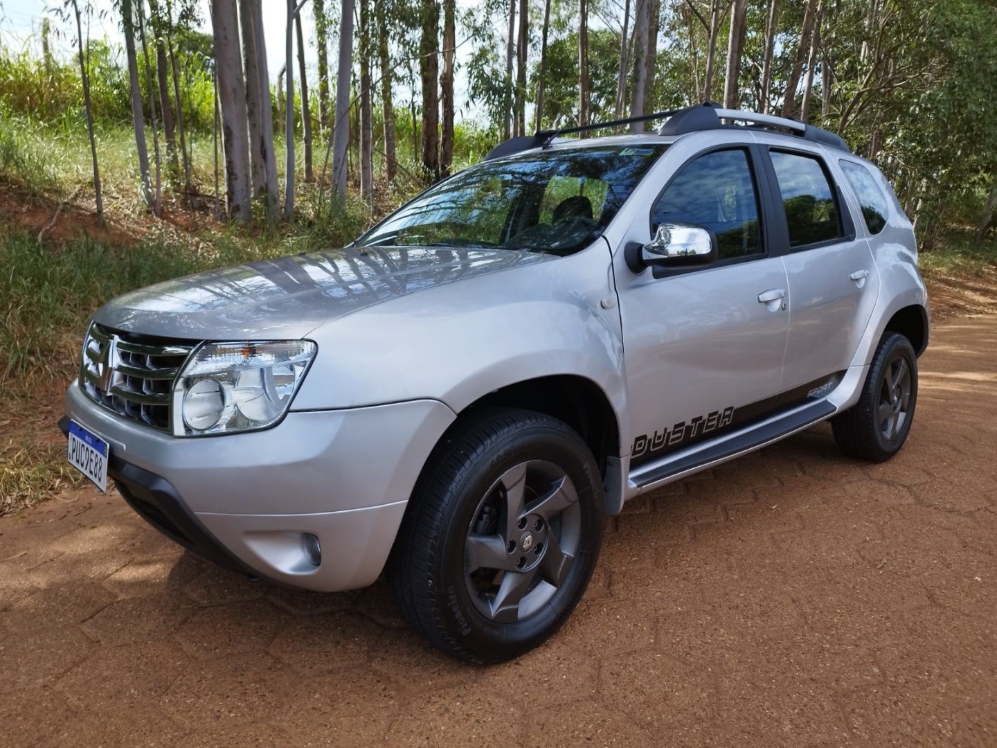 RENAULT DUSTER