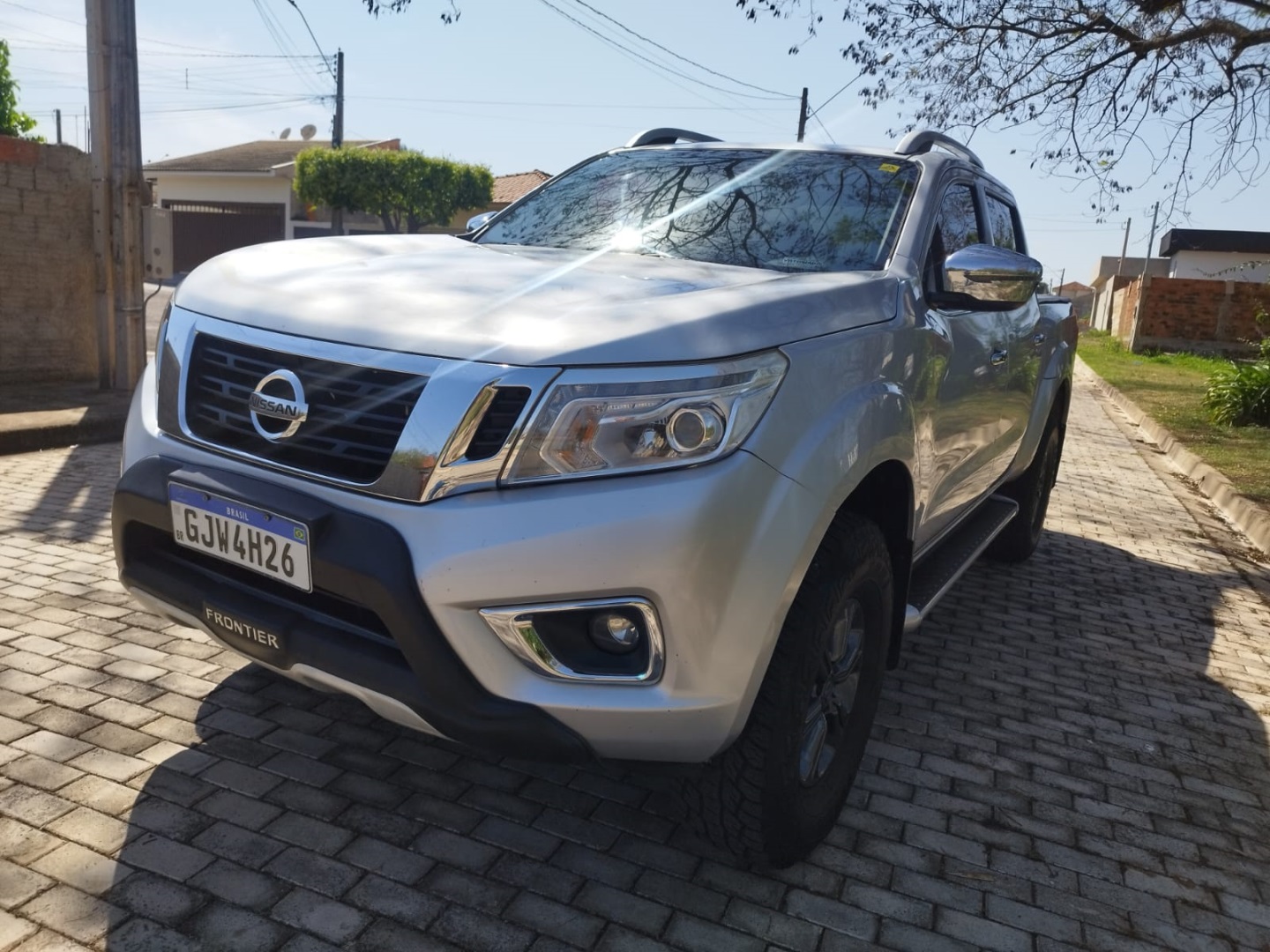 NISSAN FRONTIER