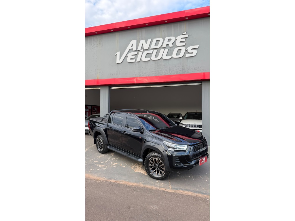 TOYOTA HILUX