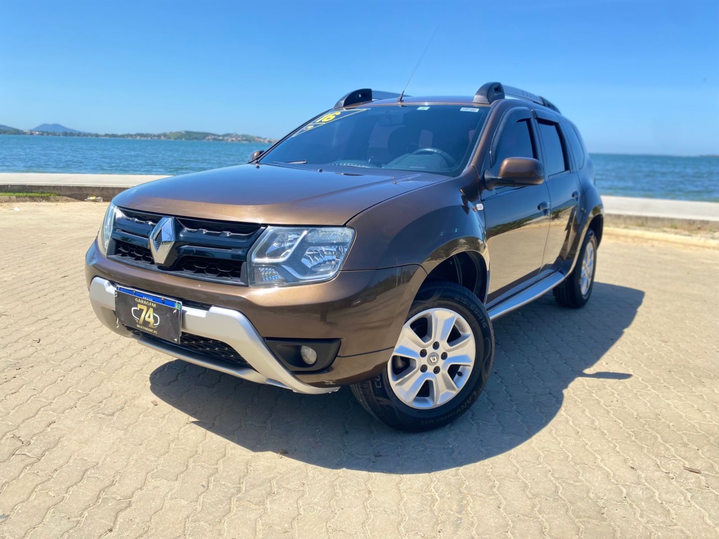 RENAULT DUSTER