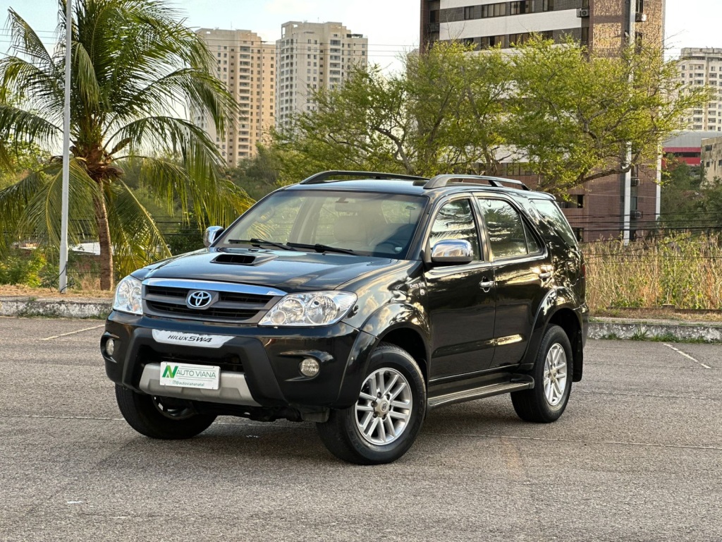 TOYOTA HILUX SW4 3.0 SRV 4X4 16V TURBO INTERCOOLER DIESEL 4P AUTOMÁTICO