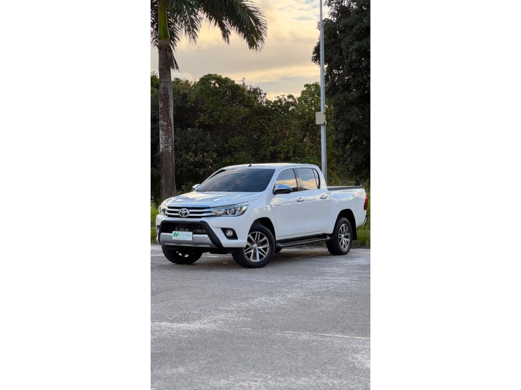 TOYOTA HILUX 2.8 SRX 4X4 CD 16V DIESEL 4P AUTOMÁTICO