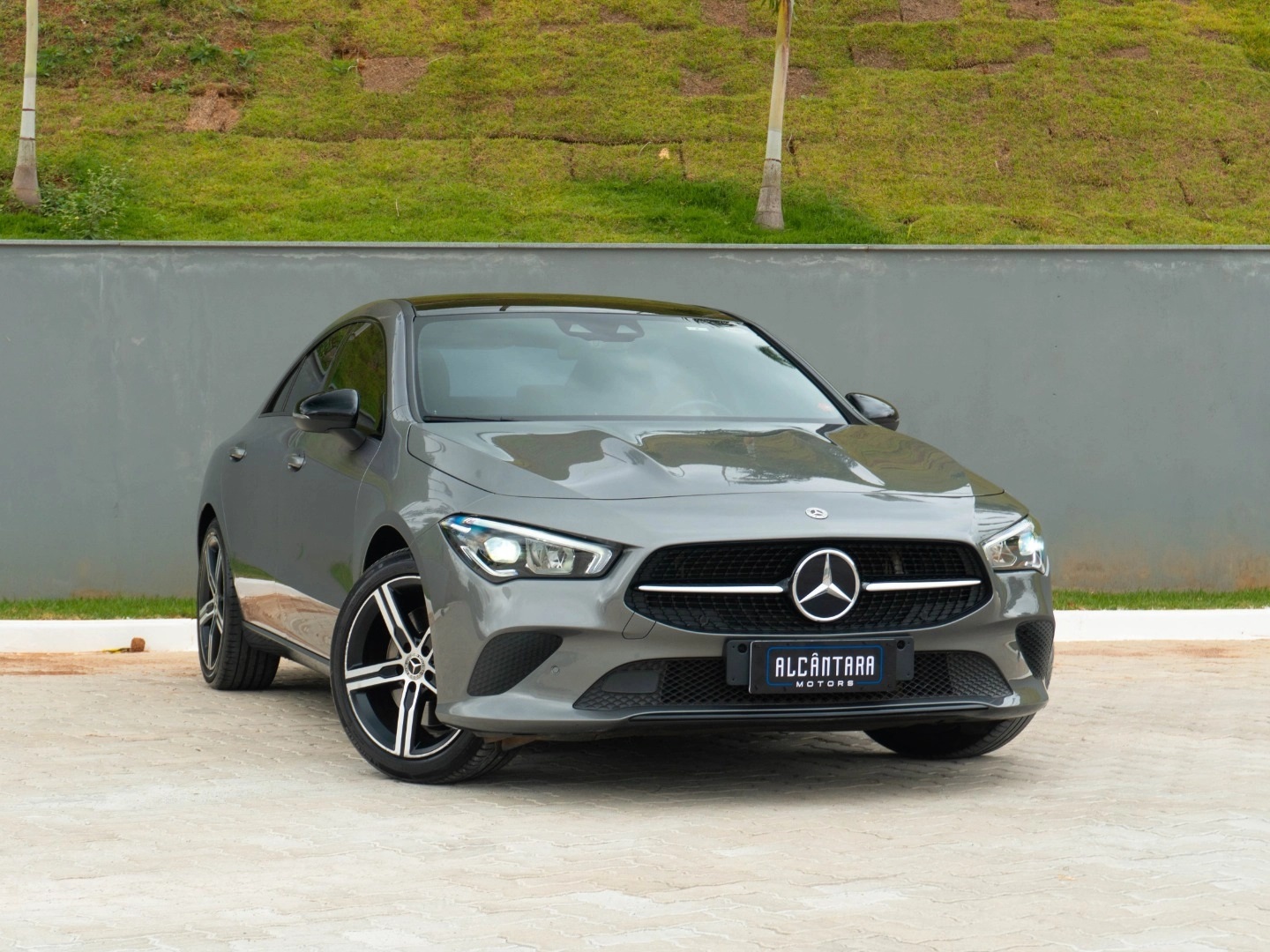 MERCEDES-BENZ CLA 250