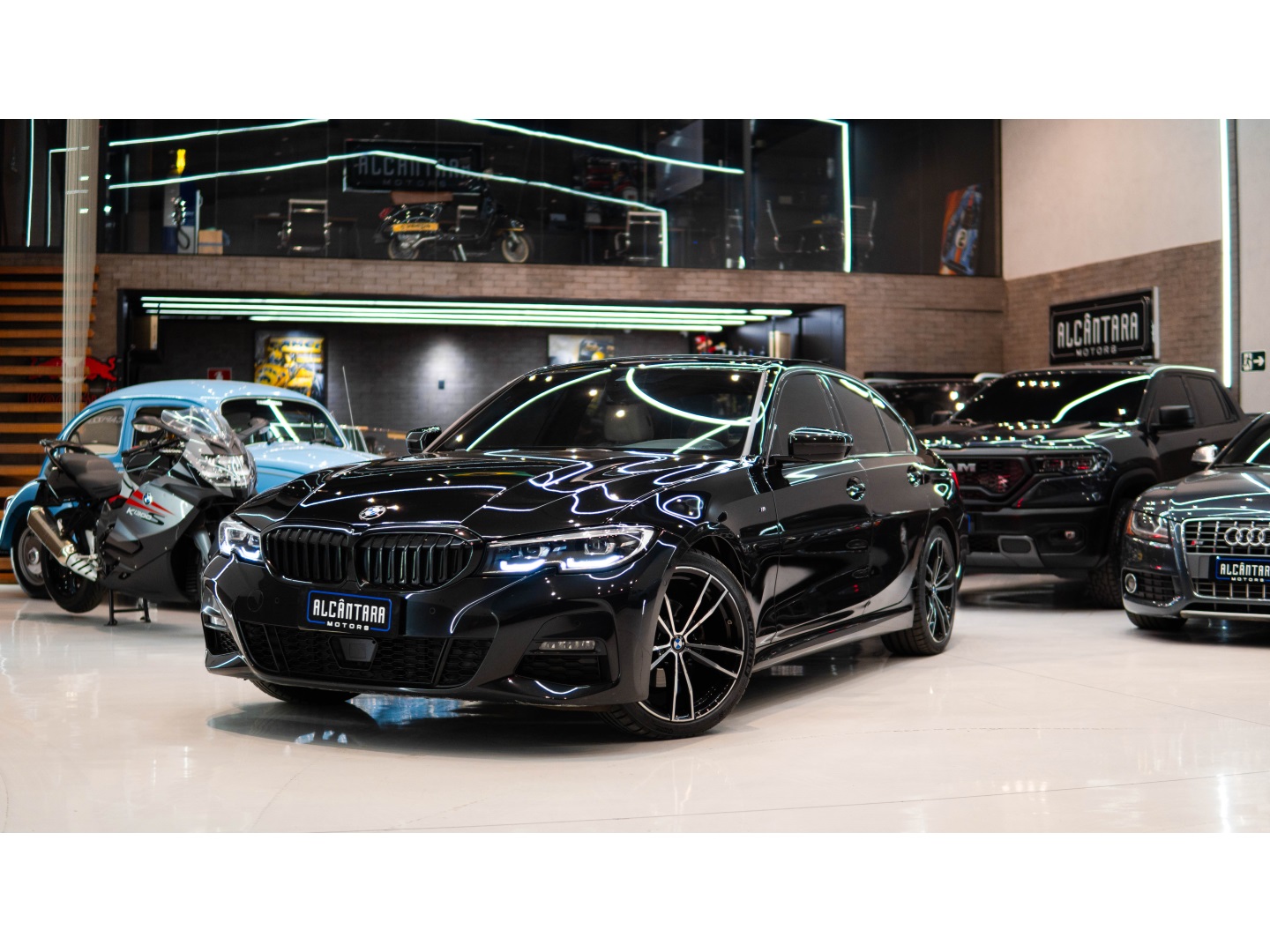 BMW 320i