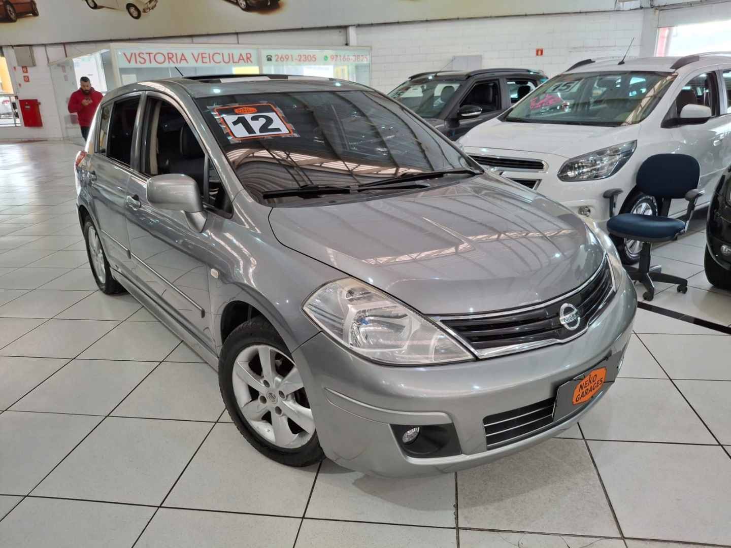 NISSAN TIIDA