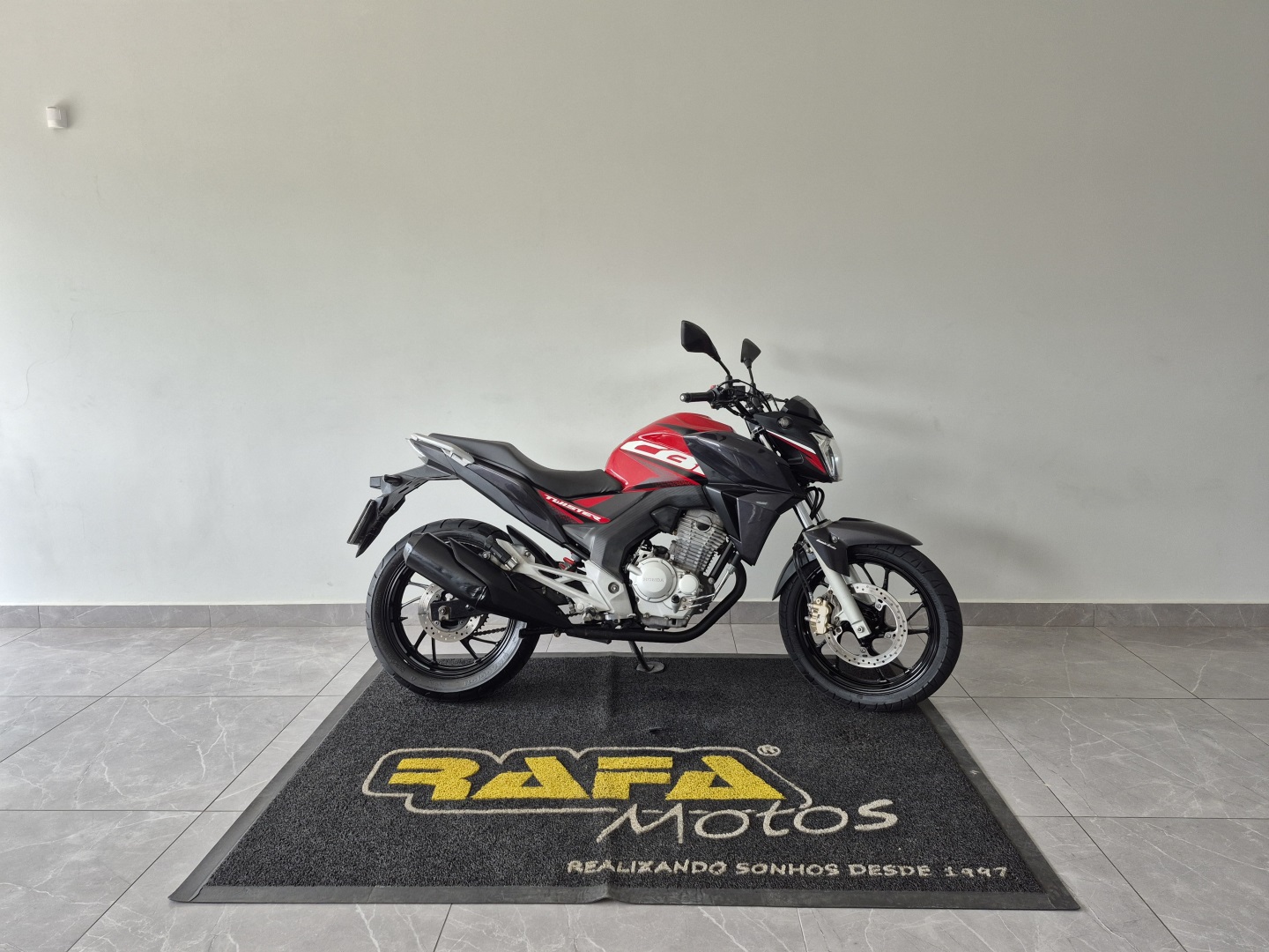 HONDA CB 250 TWISTER