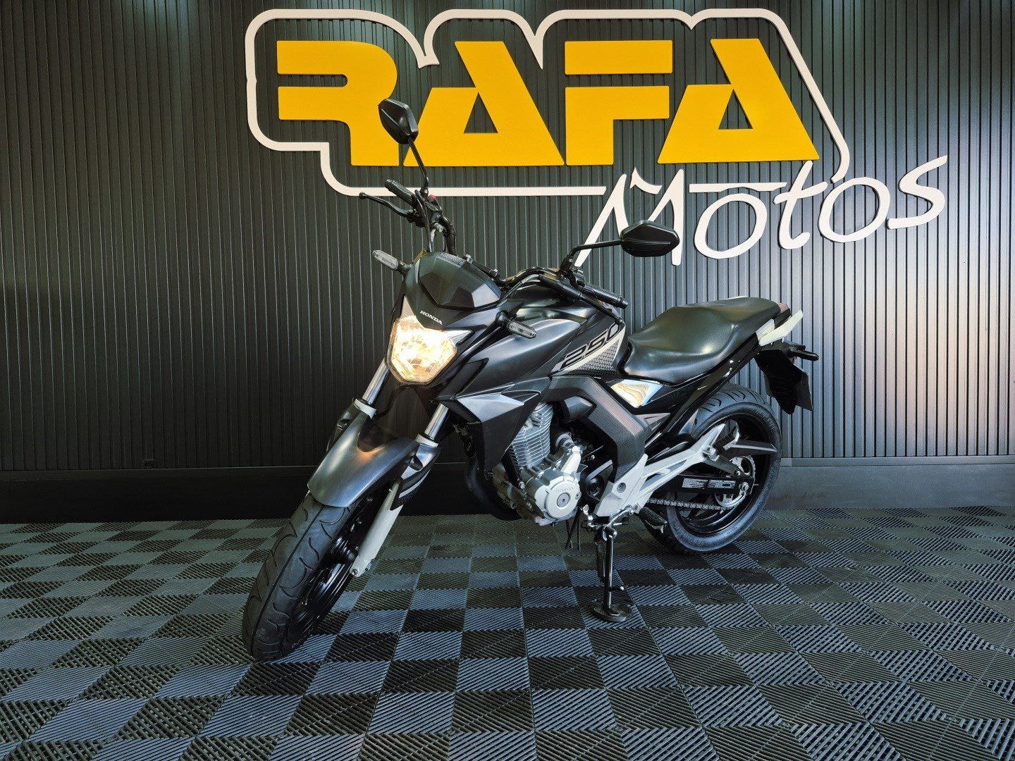 HONDA CB TWISTER