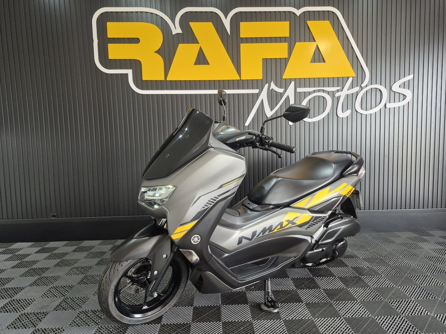 YAMAHA NMAX CONNECTED 160 SE ABS