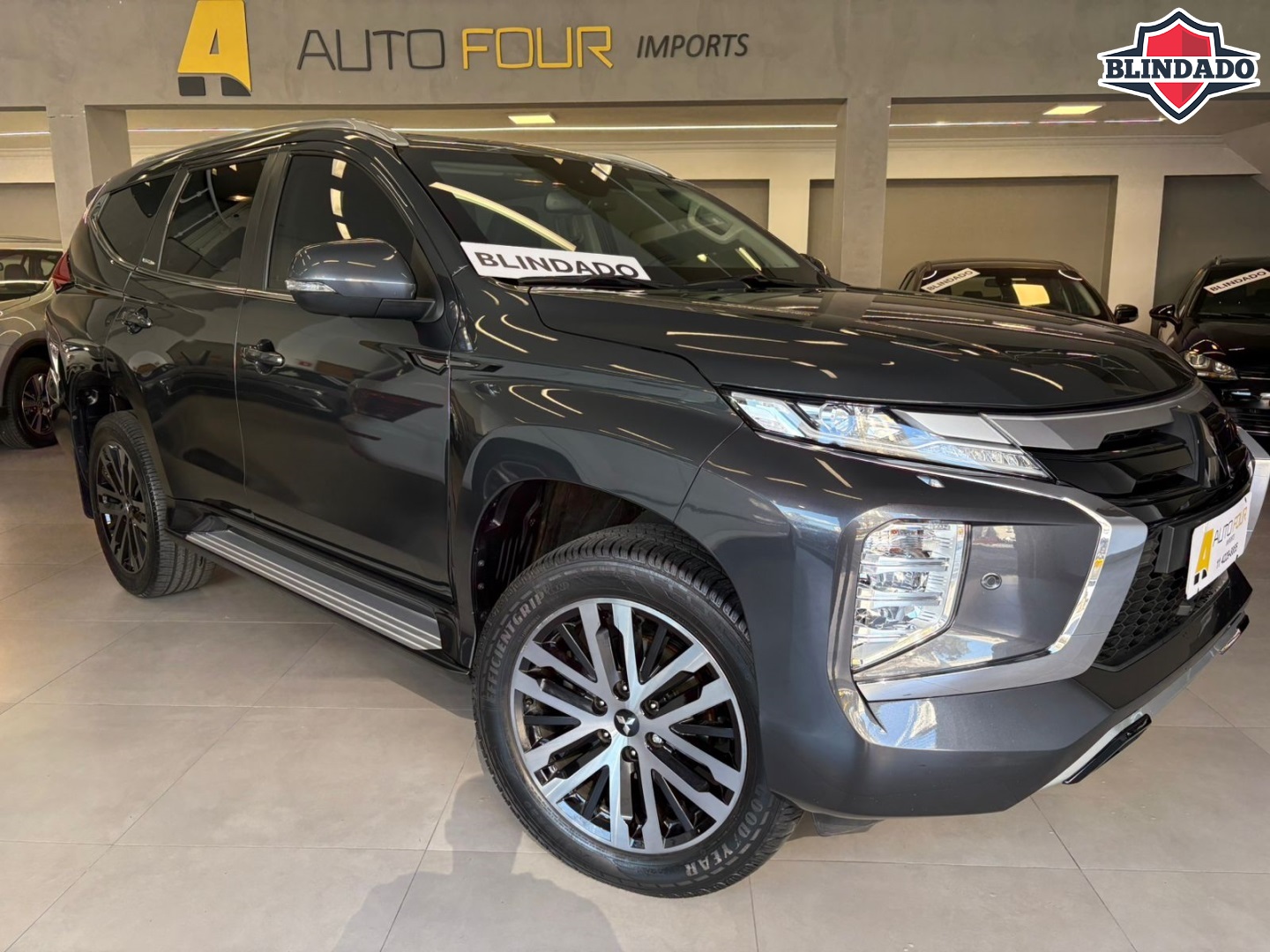 MITSUBISHI PAJERO SPORT
