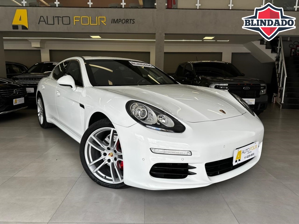PORSCHE PANAMERA