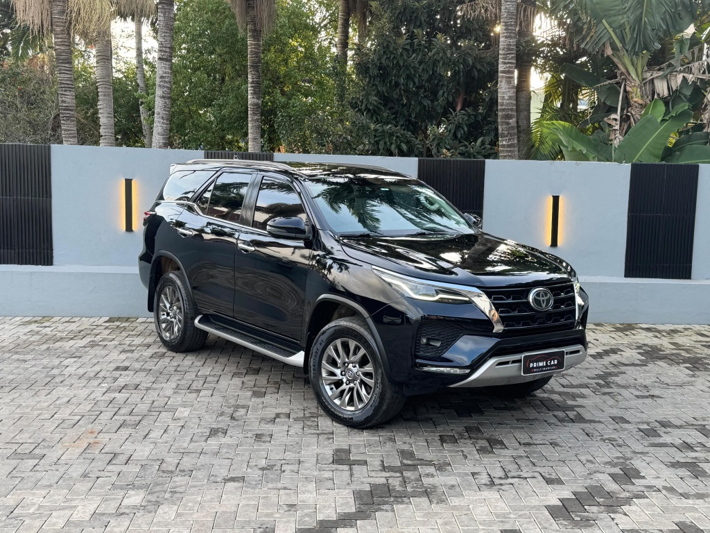 TOYOTA HILUX SW4