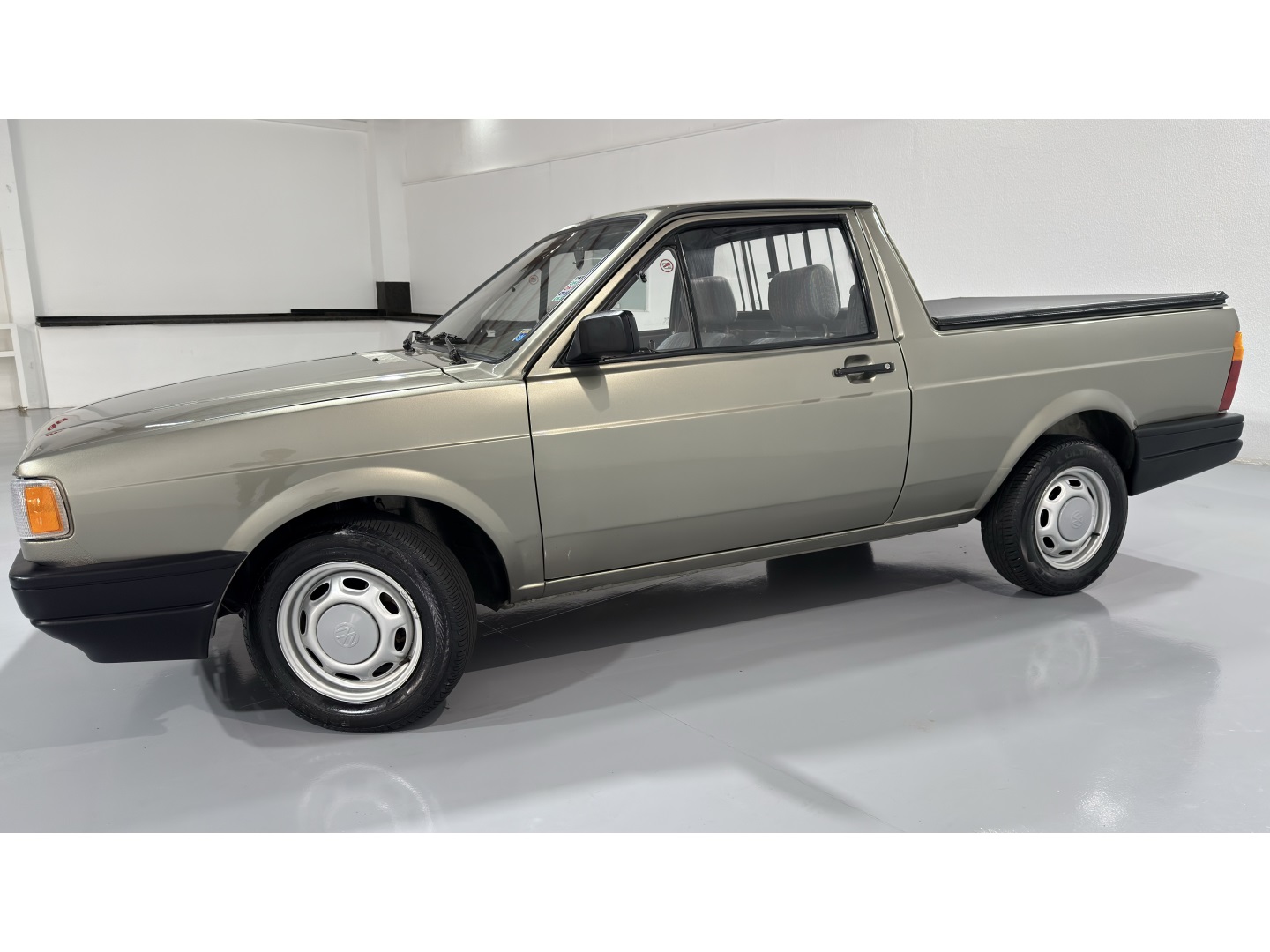 Volkswagen Saveiro 1.8 Cl Cs 8V Gasolina 2P Manual - foto 2