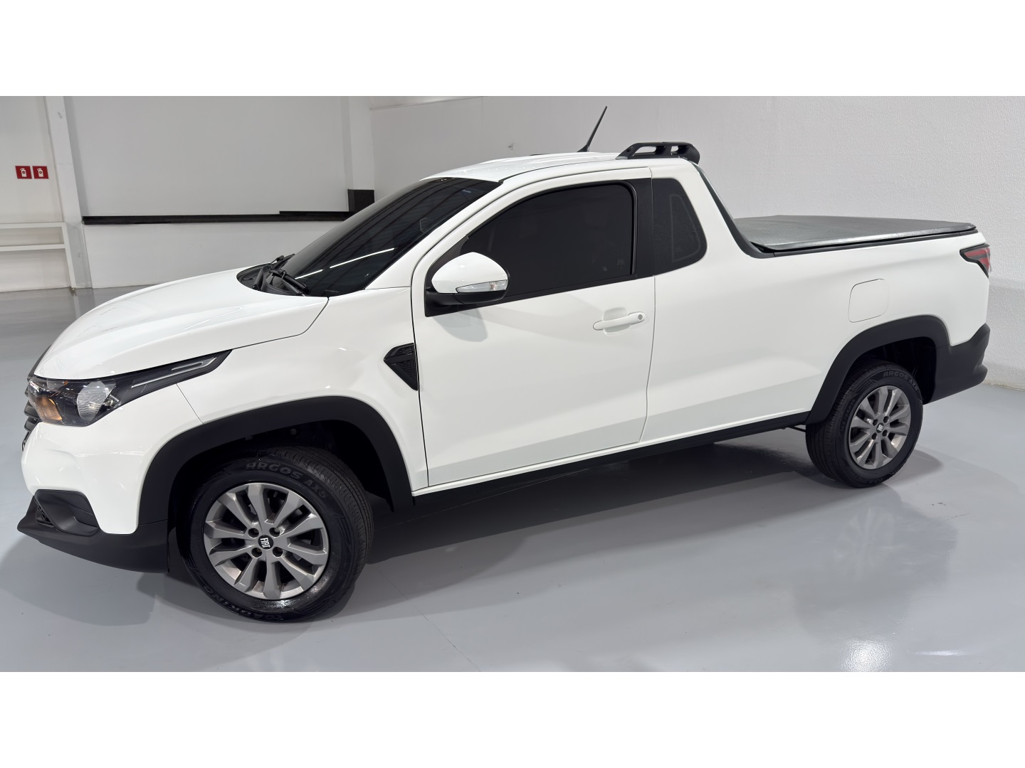 Fiat Strada 1.3 Firefly Flex Freedom Cs Manual - foto 2