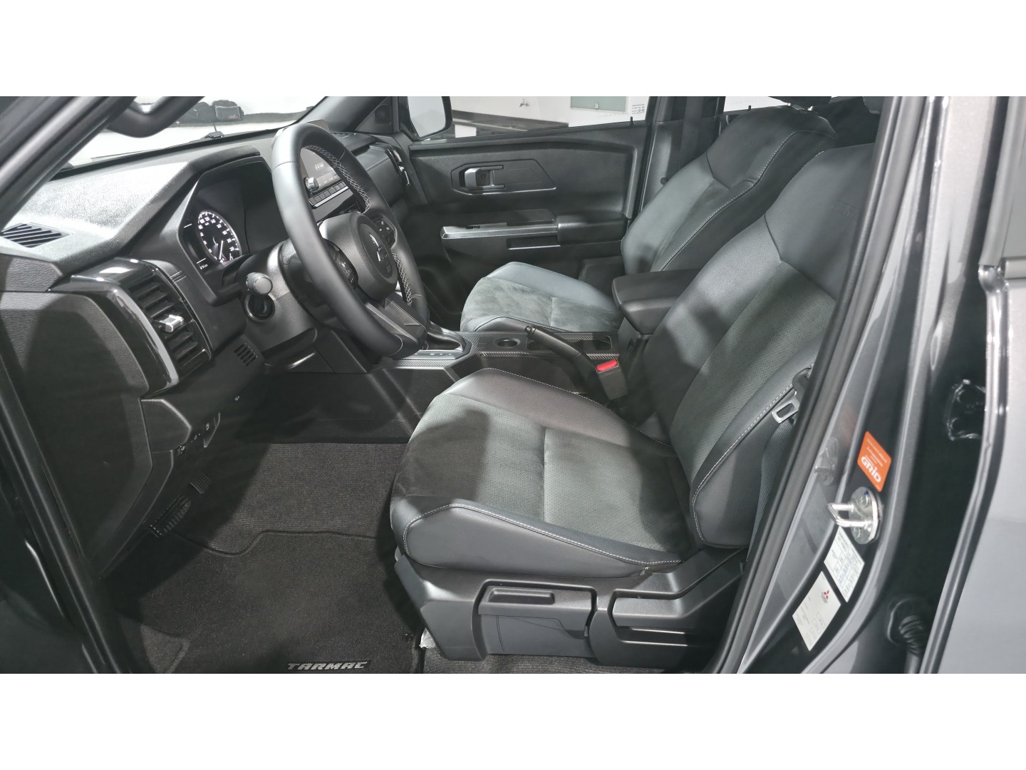 Mitsubishi TRITON 2.4 Biturbo Diesel Cd Tarmac 4X2 Automático - foto 13