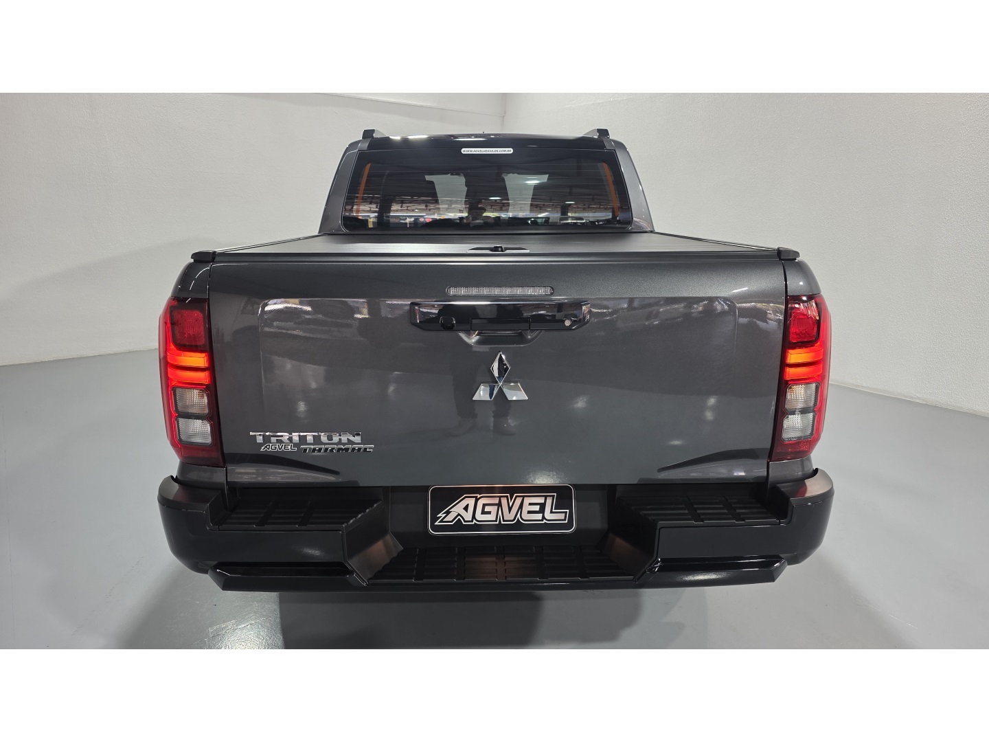 Mitsubishi TRITON 2.4 Biturbo Diesel Cd Tarmac 4X2 Automático - foto 9