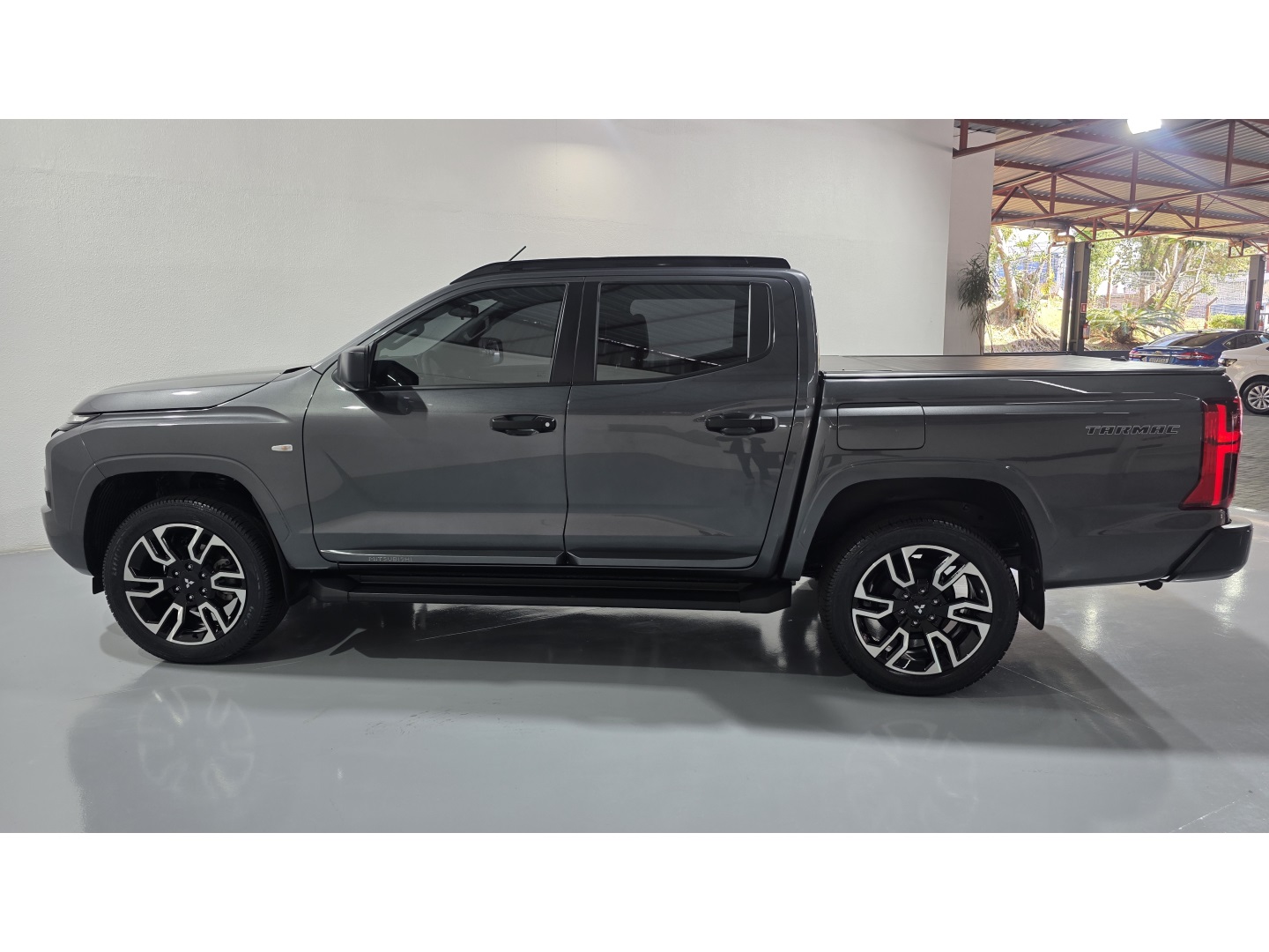 Mitsubishi TRITON 2.4 Biturbo Diesel Cd Tarmac 4X2 Automático - foto 5