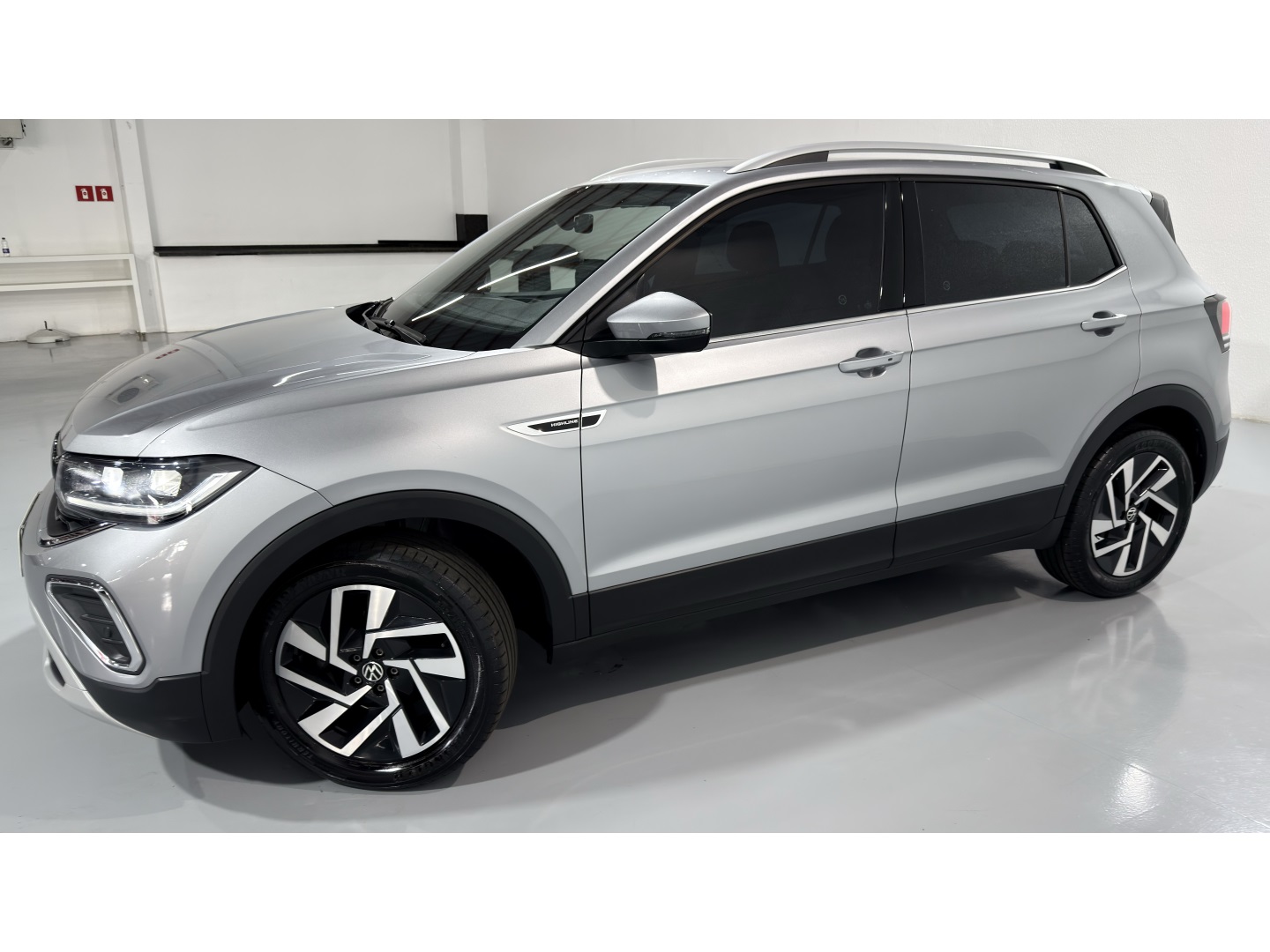 Volkswagen T-Cross 1.4 250 TSI Total Flex Highline Automático - foto 2