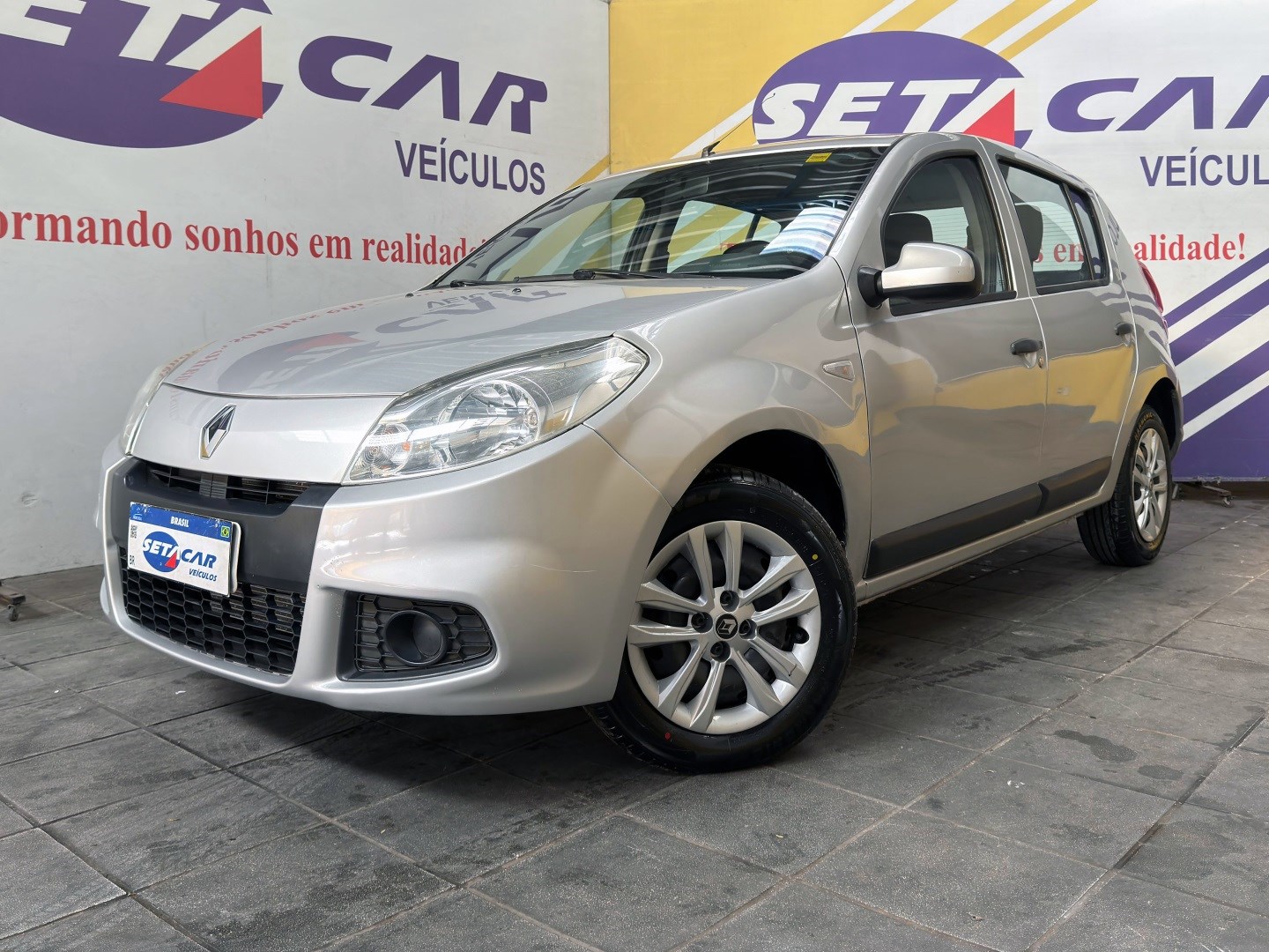 RENAULT SANDERO