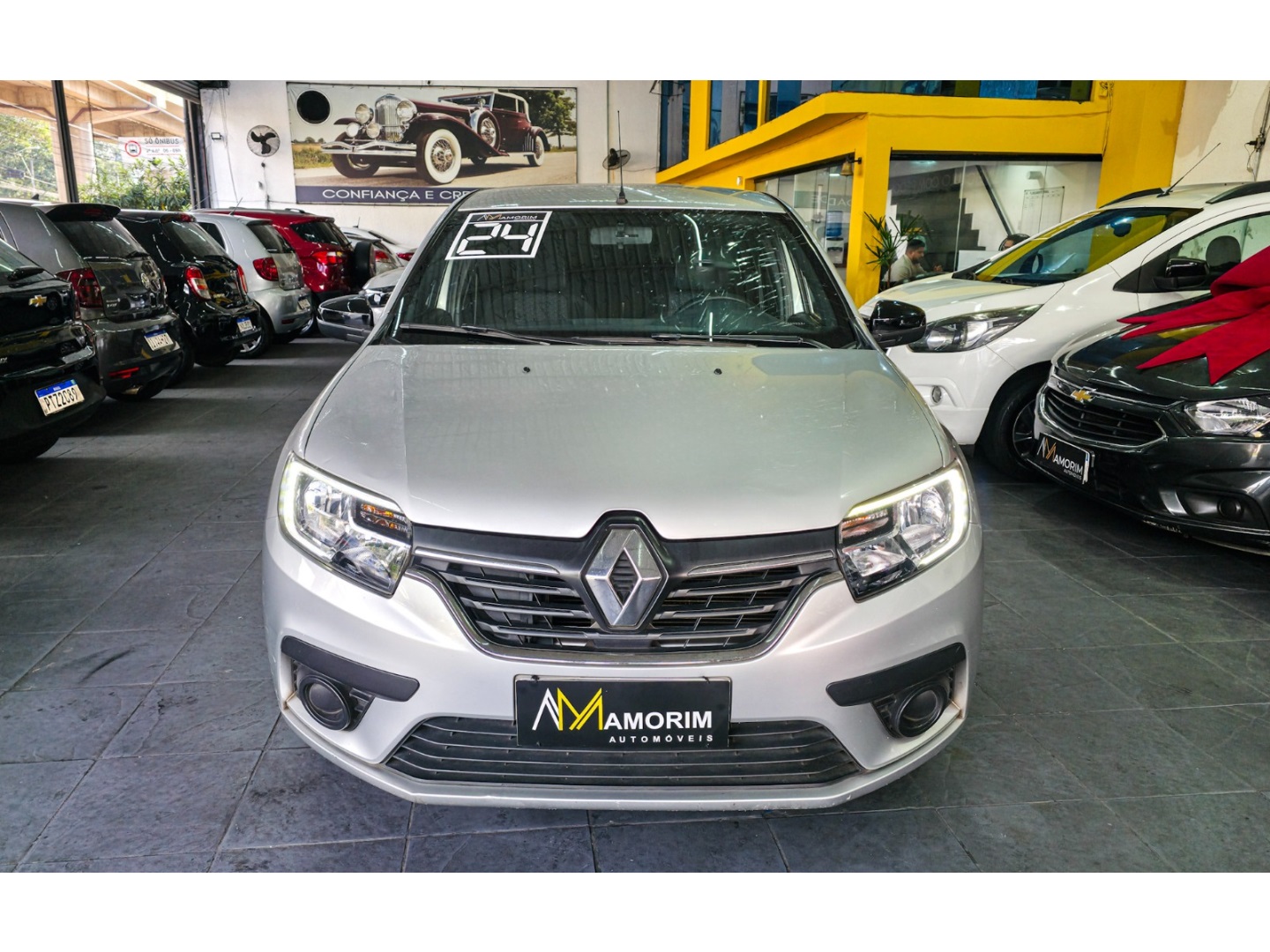 RENAULT LOGAN