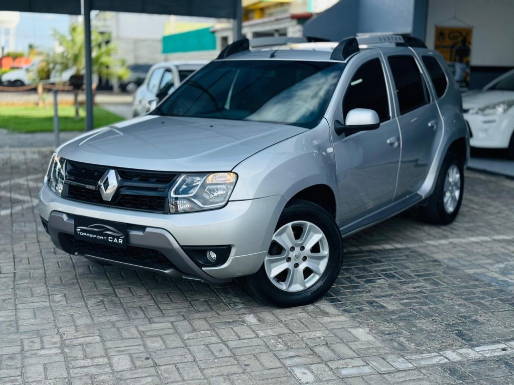 RENAULT DUSTER