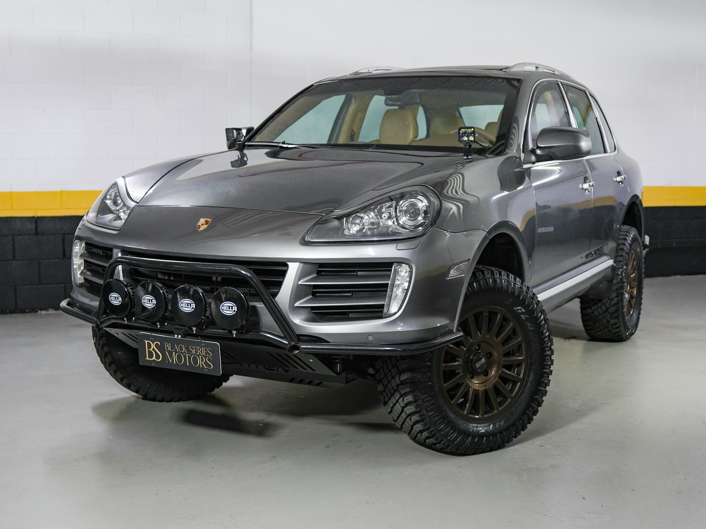 PORSCHE CAYENNE
