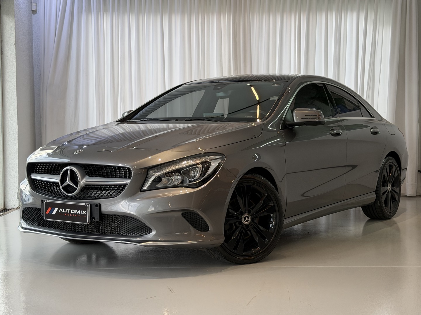 MERCEDES-BENZ CLA 200
