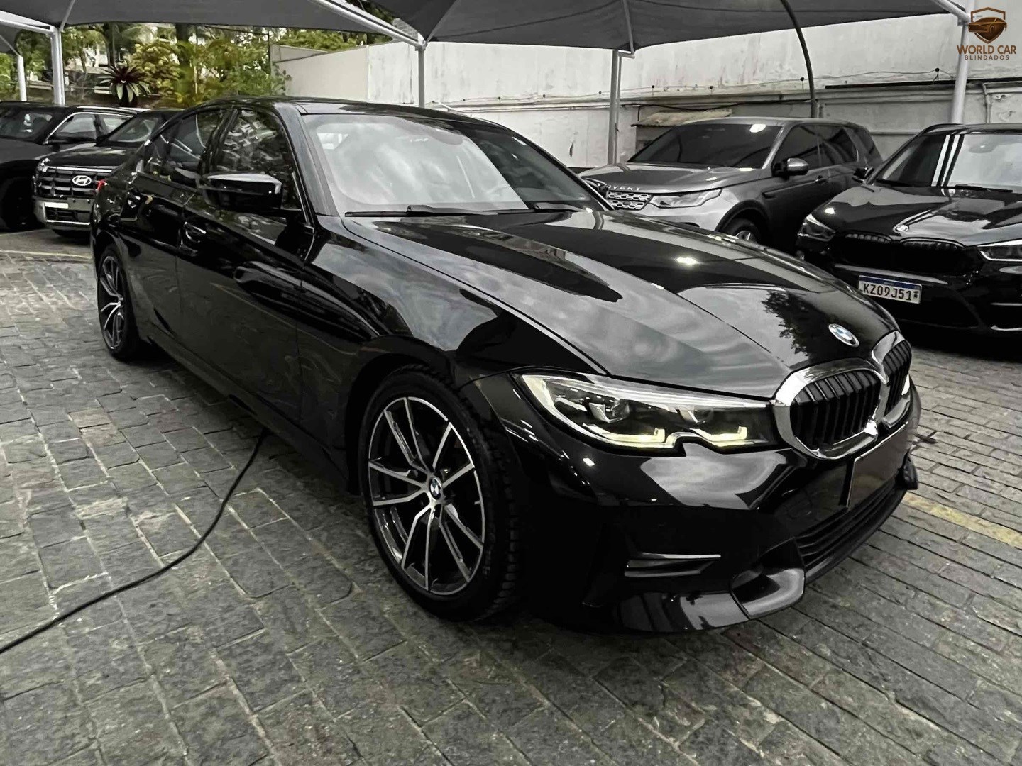 BMW 320i