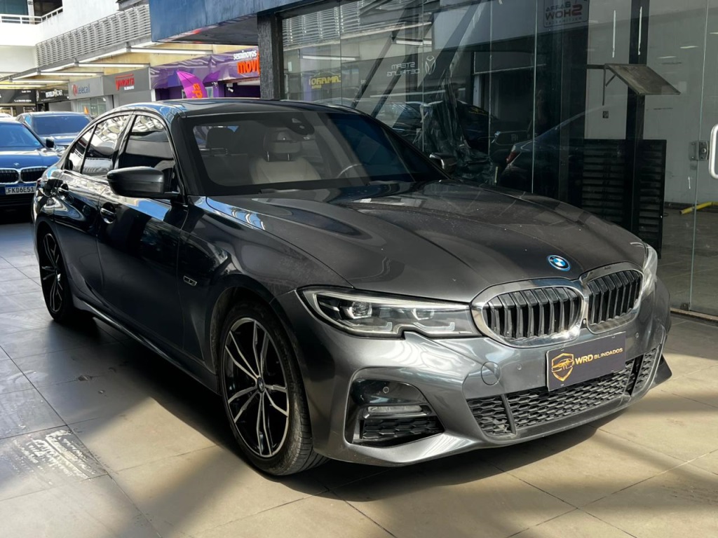 BMW 330e 2.0 16V TURBO HÍBRIDO M SPORT AUTOMÁTICO