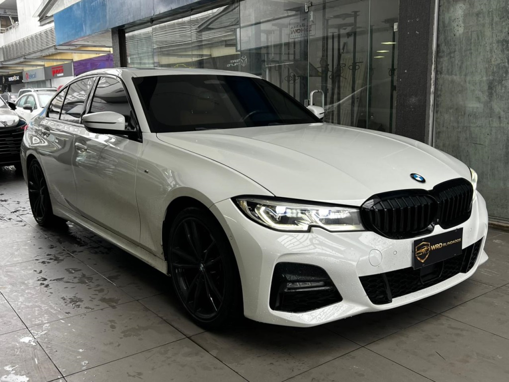 BMW 330e