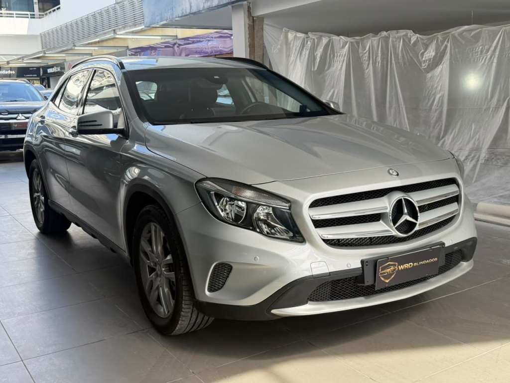 MERCEDES-BENZ GLA 200 1.6 CGI STYLE 16V TURBO FLEX 4P AUTOMÁTICO