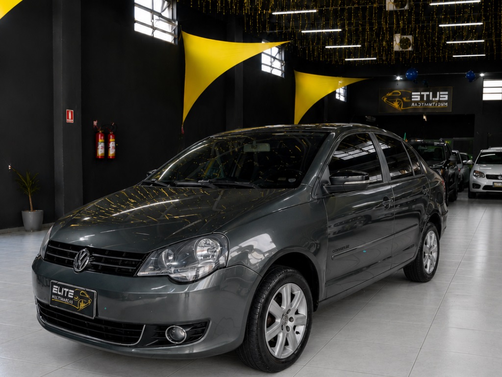 VOLKSWAGEN POLO SEDAN