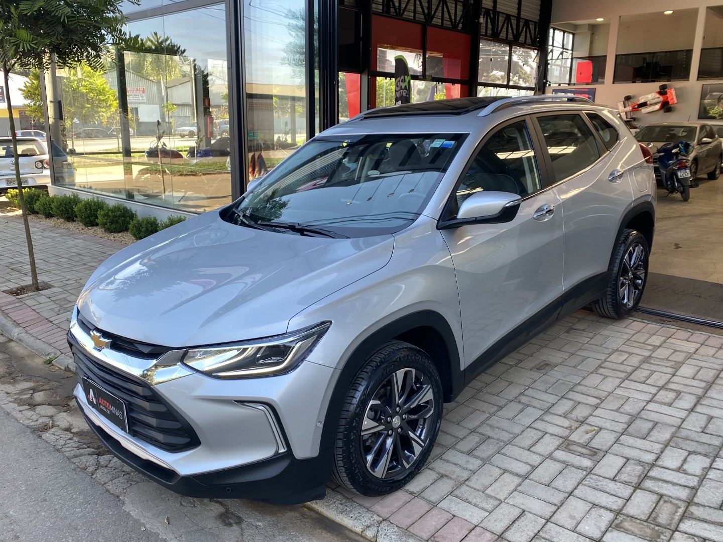 CHEVROLET TRACKER