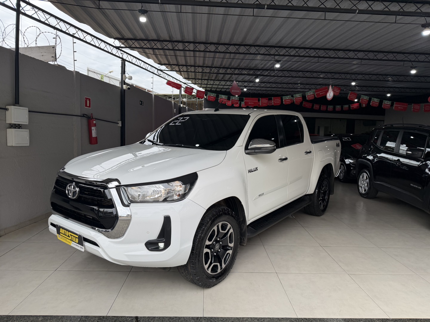 TOYOTA HILUX