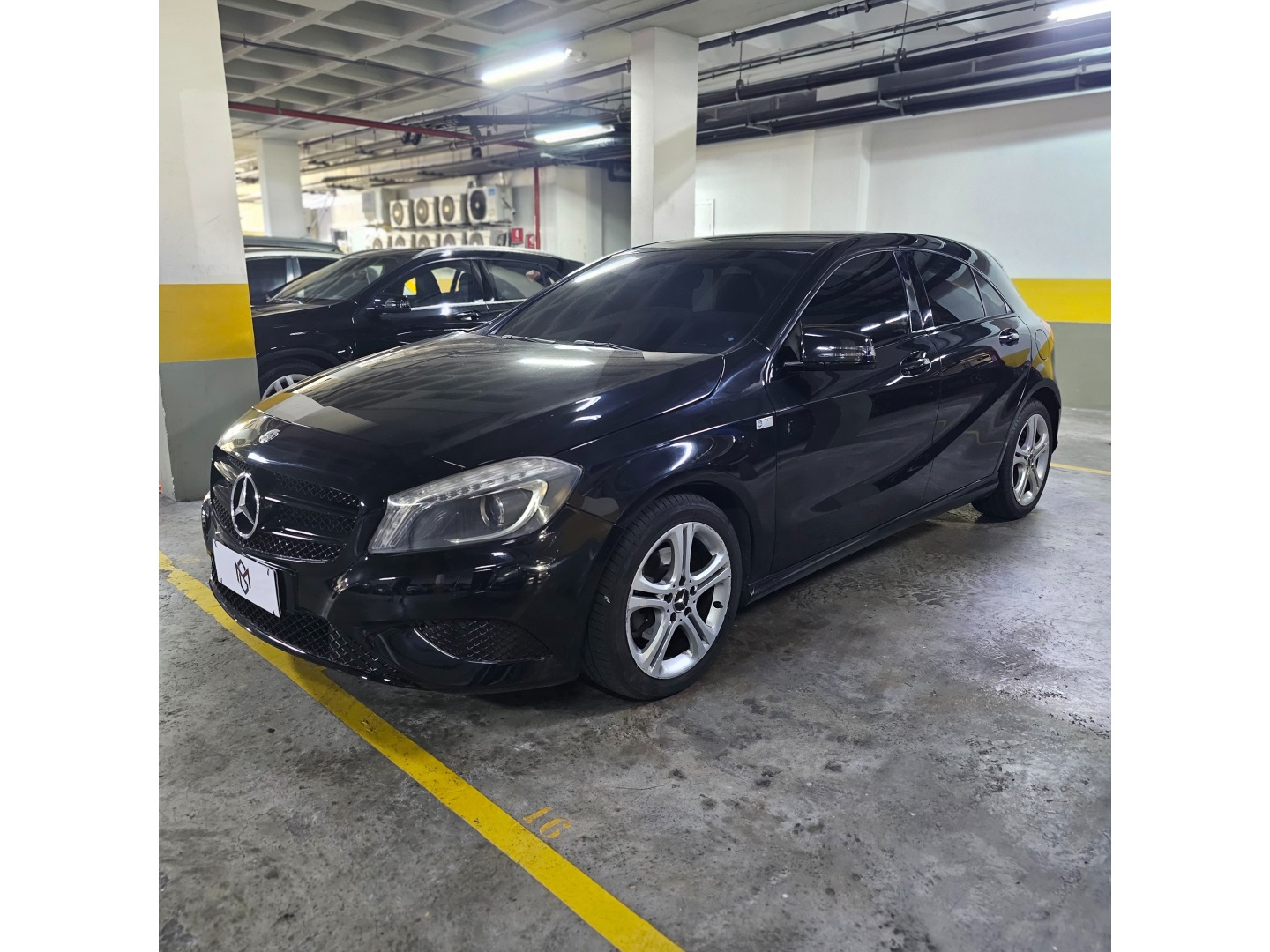 MERCEDES-BENZ A 200