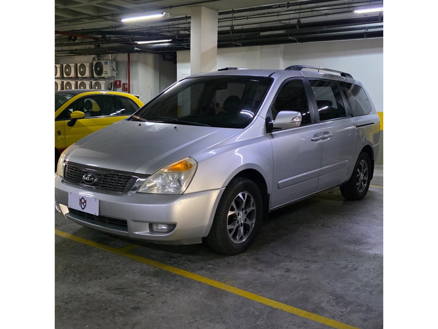 KIA CARNIVAL