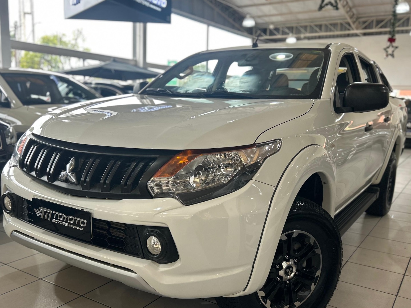 MITSUBISHI L200 TRITON