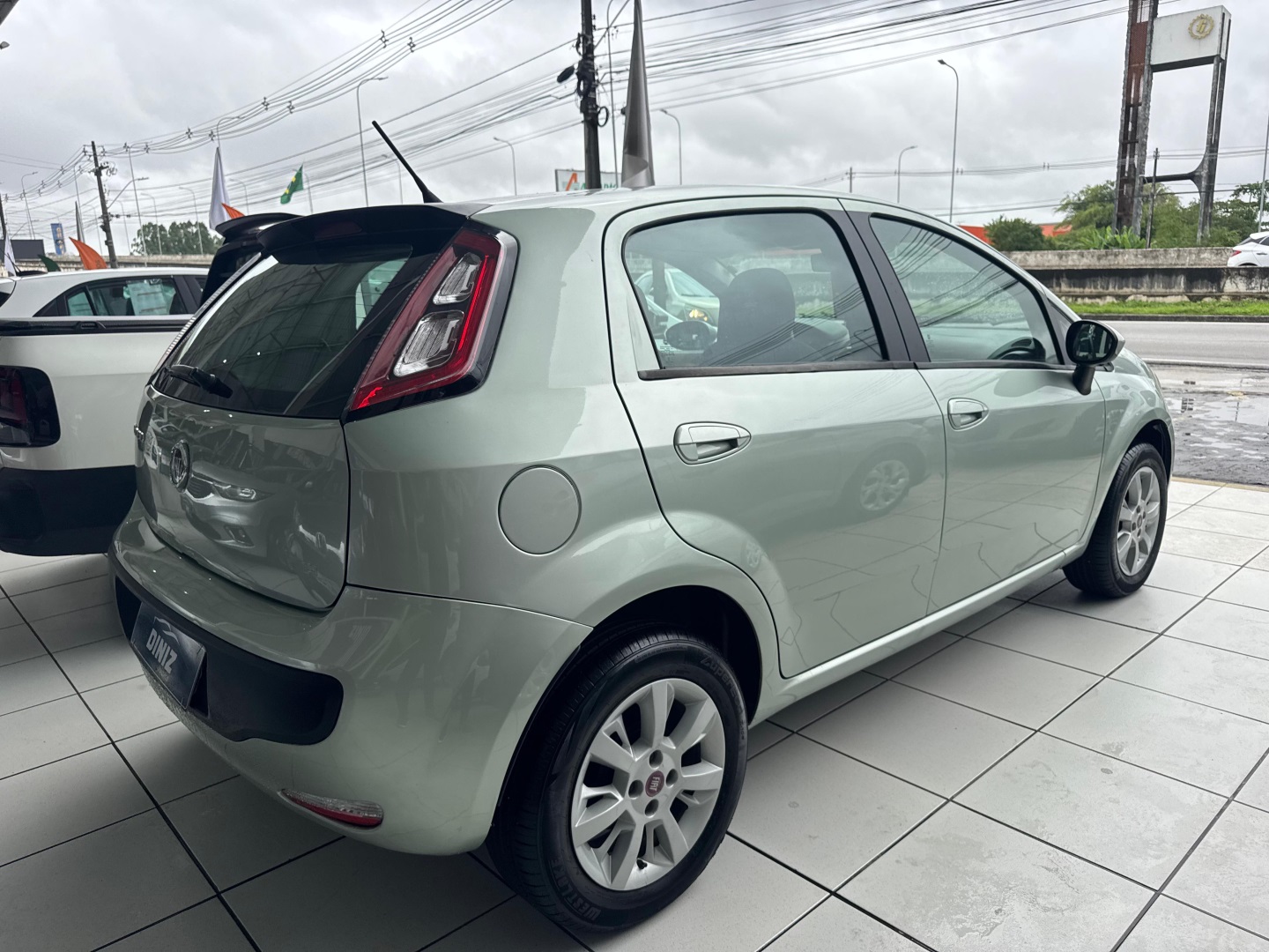 FIAT PUNTO 1.4 ATTRACTIVE 8V FLEX 4P MANUAL