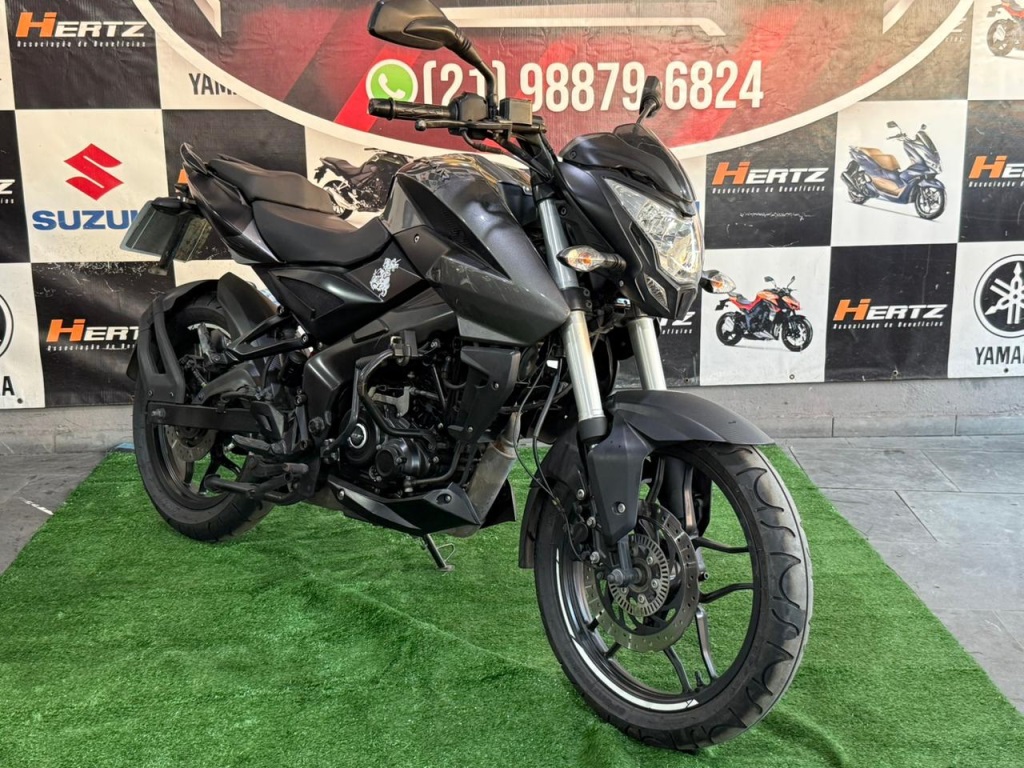 BAJAJ DOMINAR 160