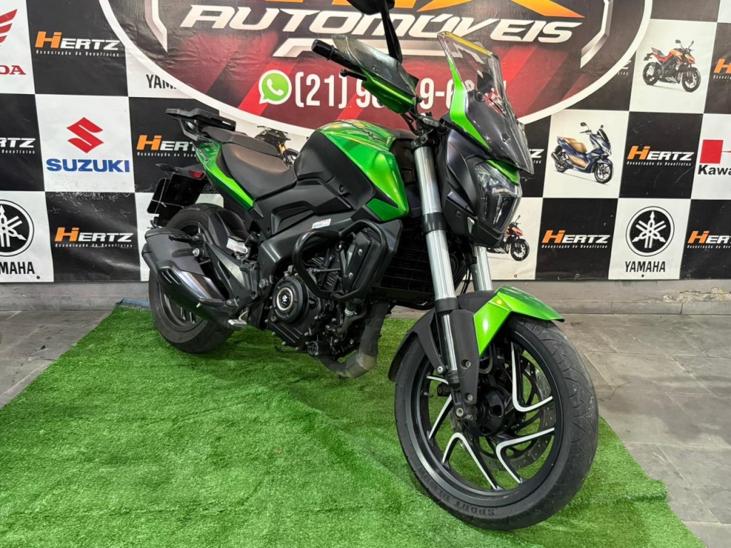 BAJAJ DOMINAR 400 