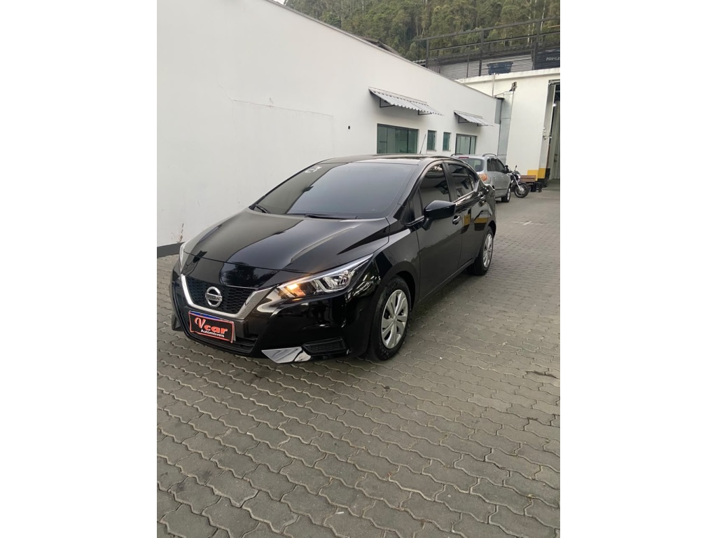 NISSAN VERSA