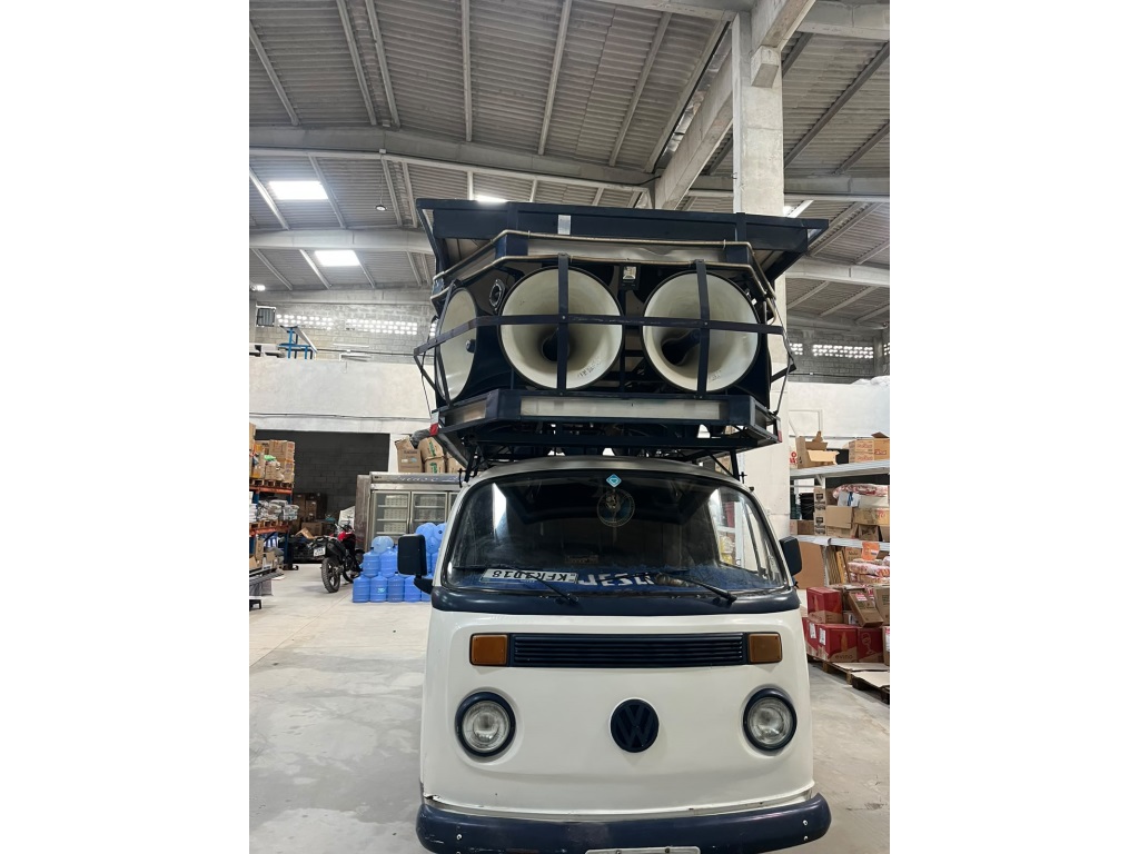 VOLKSWAGEN KOMBI
