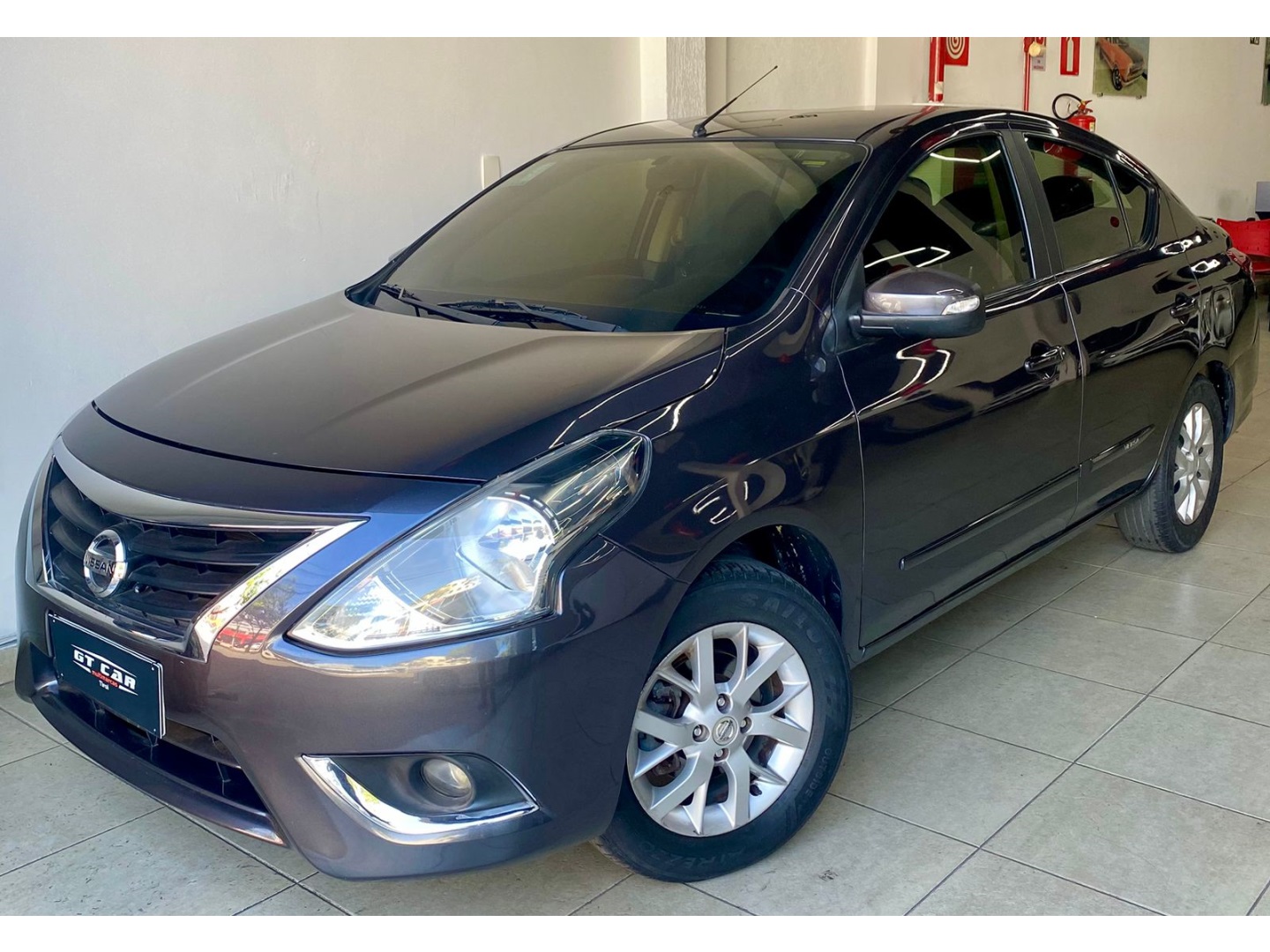 NISSAN VERSA