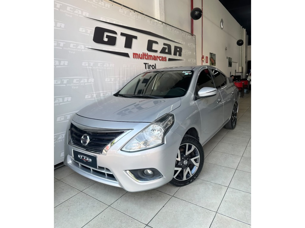 NISSAN VERSA